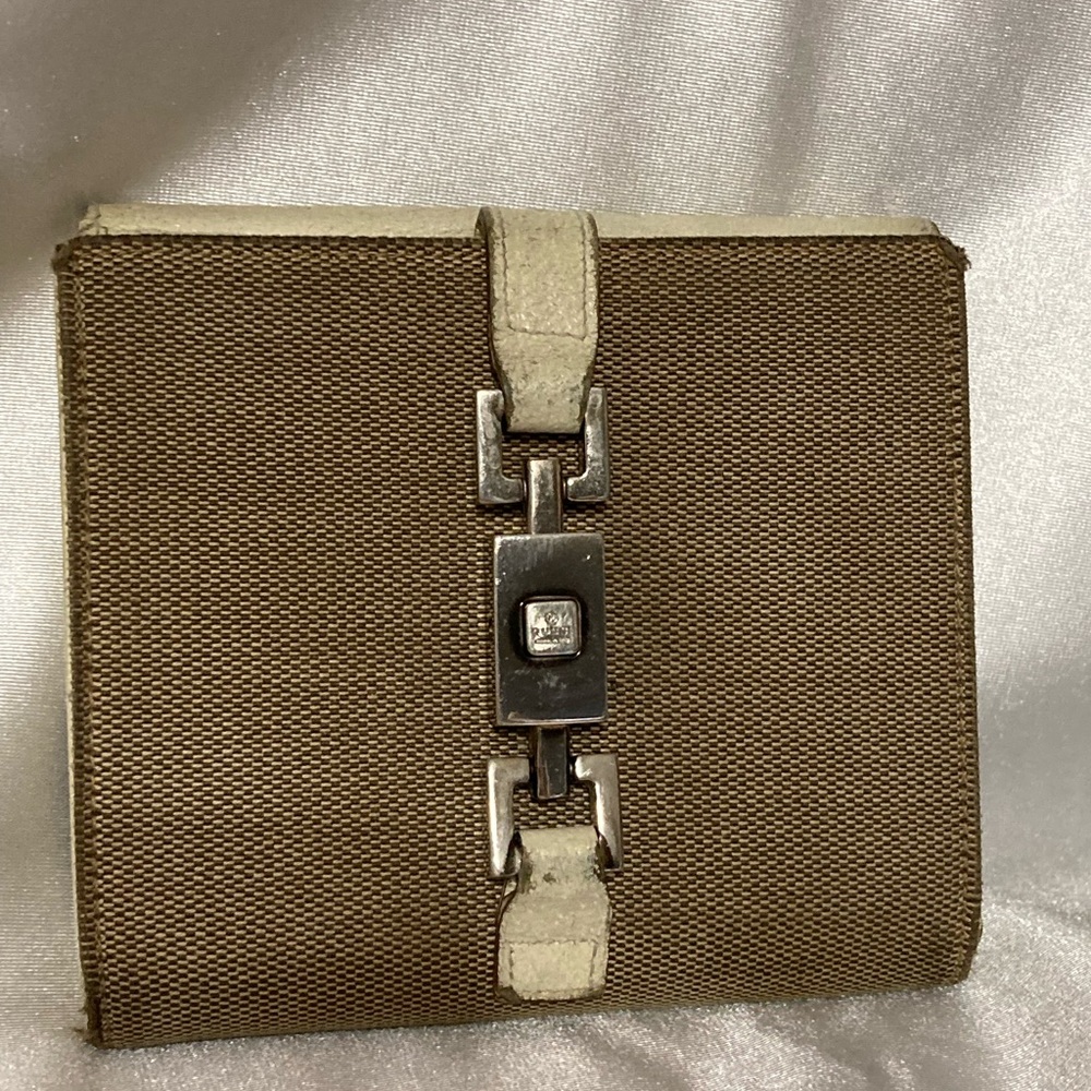 Gucci Vintage Jackie Wallet. Used Condition
